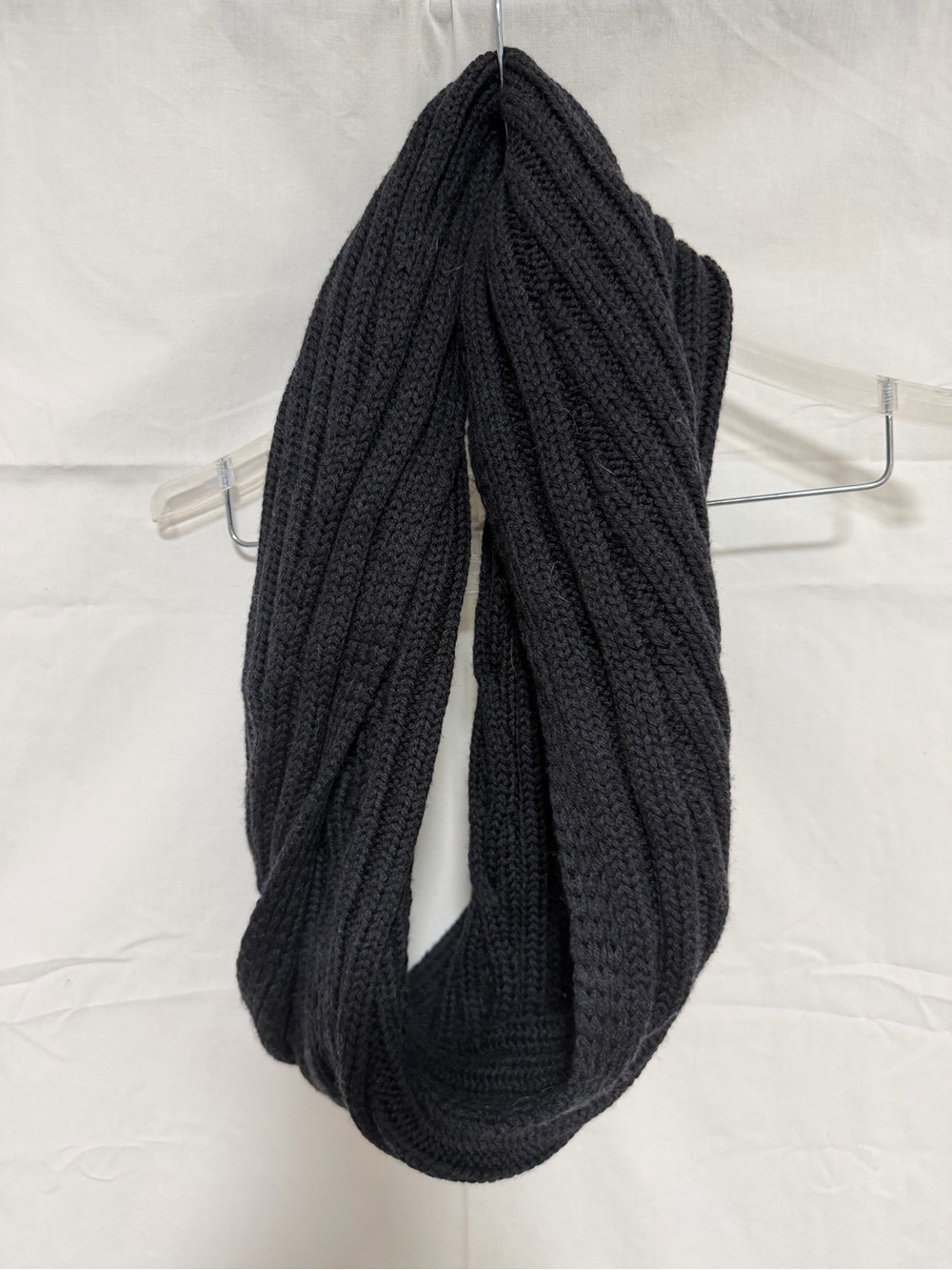 Diane Von Furstenberg Black Chunky Knit Loop Scarf